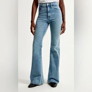Abercrombie & Fitch The Vintage Flare High Rise Jeans Size 33/16 Reg Light Wash